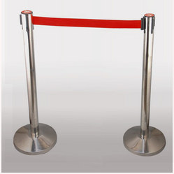 Stanchions / Crowd Manager